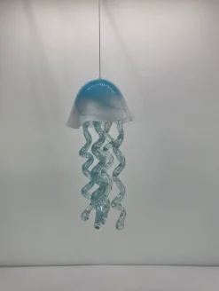 Windspiel|Ostern^Cristalica Glas Qualle Höhe ca. 30cm Hellbau/Weiß Handarbeit