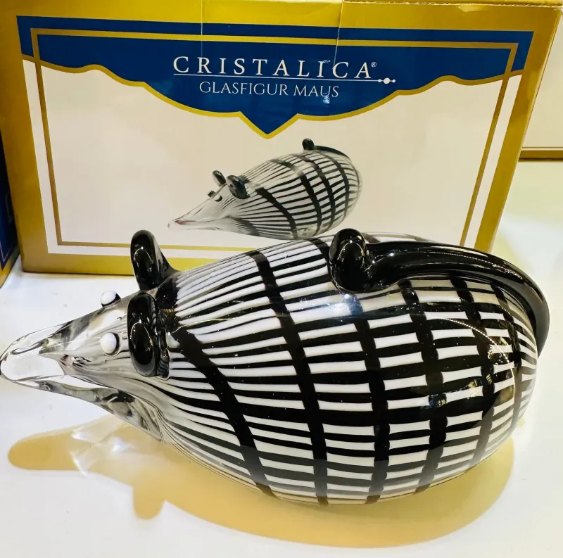 Tiere & Figuren|Ostern^Cristalica Glasfigur Maus Höhe ca. 7,5cm/ Länge ca. 14,5cm Schwarz/Grau/Weiß Handarbeit