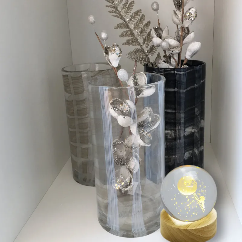 Valentienstag|Tiere & Figuren^Cristalica Glaskugel Hologramm Motive inkl. Holz LED-Untersetzer