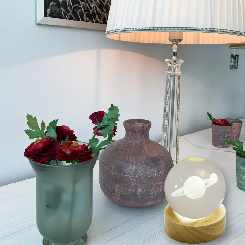 Valentienstag|Tiere & Figuren^Cristalica Glaskugel Hologramm Motive inkl. Holz LED-Untersetzer