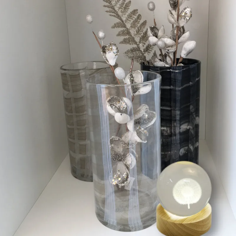 Valentienstag|Tiere & Figuren^Cristalica Glaskugel Hologramm Motive inkl. Holz LED-Untersetzer