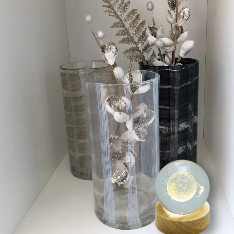 Valentienstag|Tiere & Figuren^Cristalica Glaskugel Hologramm Motive inkl. Holz LED-Untersetzer