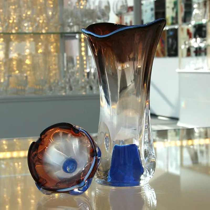 Kerzenhalter^Art Glass Teelichthalter mit blauem Fuss "Stiller" (9cm)